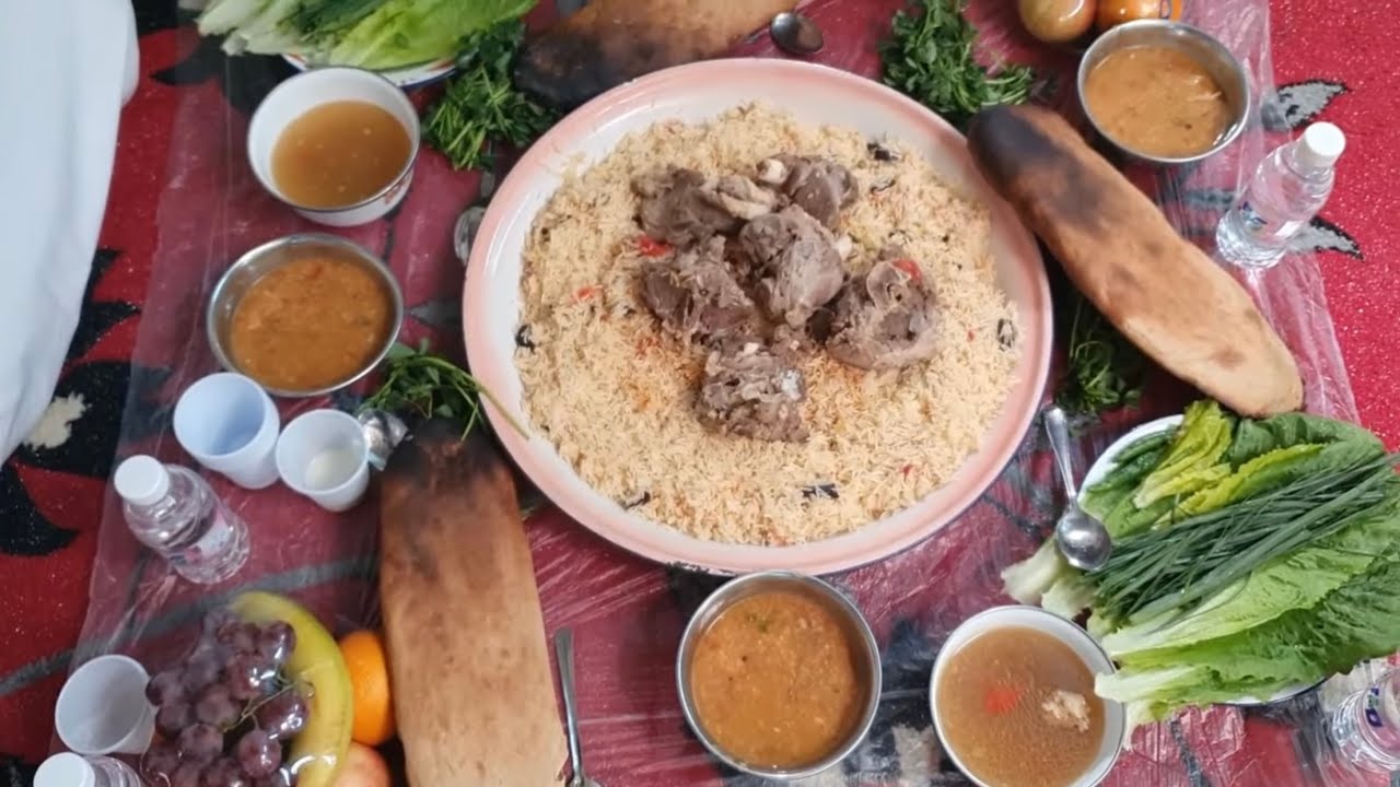 الشيف السعودي ابراهيم بشاشه واجمل الاكلات المحاطه بالتراث الشعبي القديم الخاص بمنطقة عسير لا يفوتكم