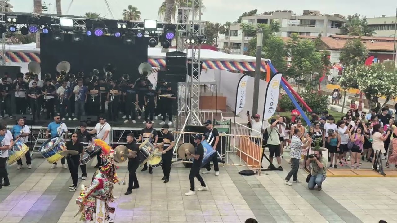 Encuentro de Bandas de Bronces de Arica (Saltos de diablada y tinkus) / Carnaval de Arica 2026