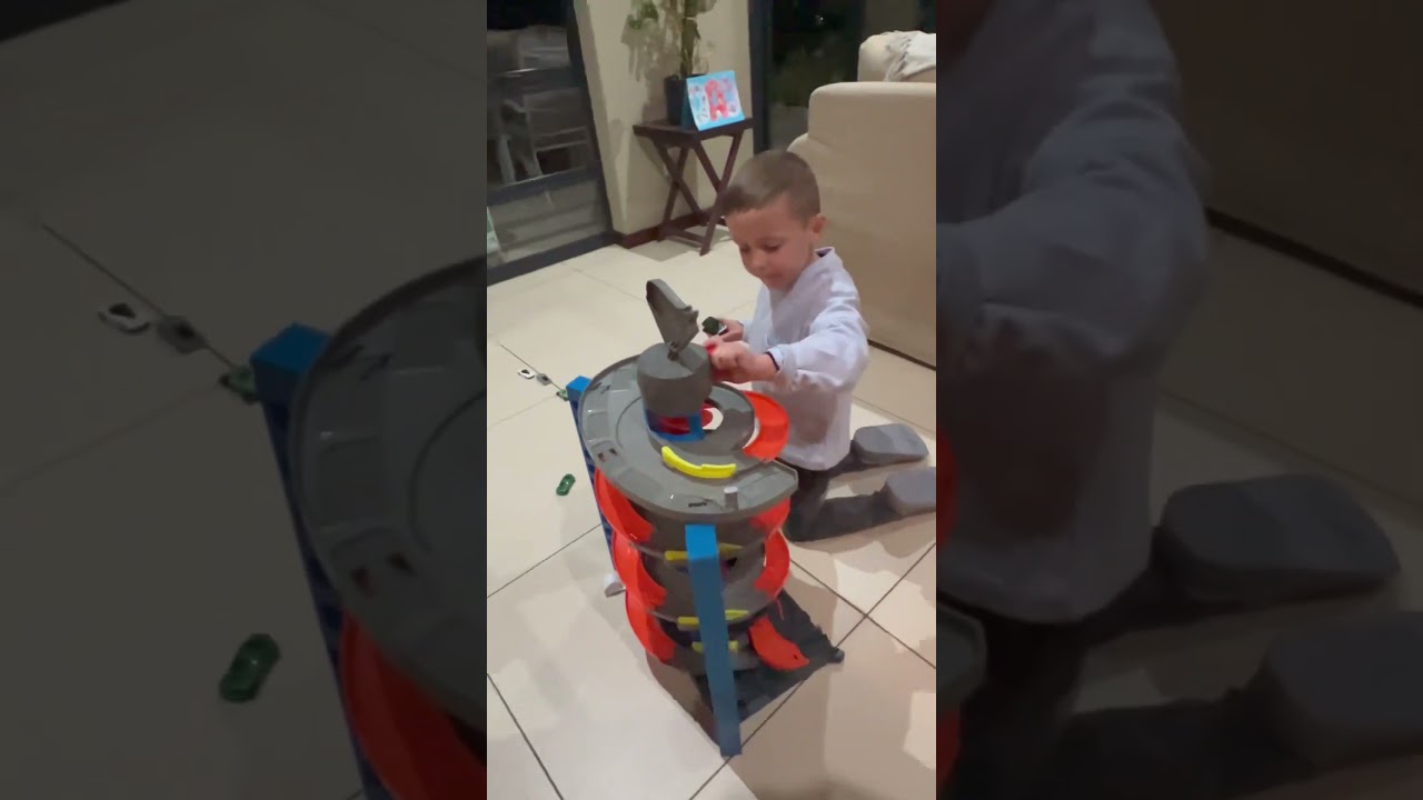 Hot Wheels Mega Garage - Jaxson tests out Boneshaker