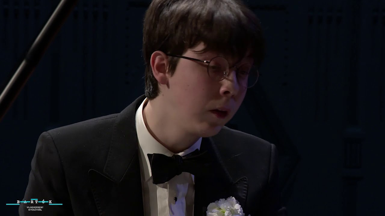 Kocsis Krisztián plays Liszt, Dohnányi and Bartók - Bartók World Competition Piano