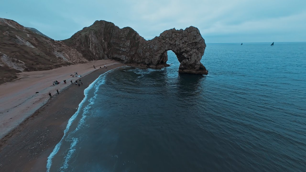 Cinematic FPV Durdle Door Jurassic Coast - DJI Avata 2