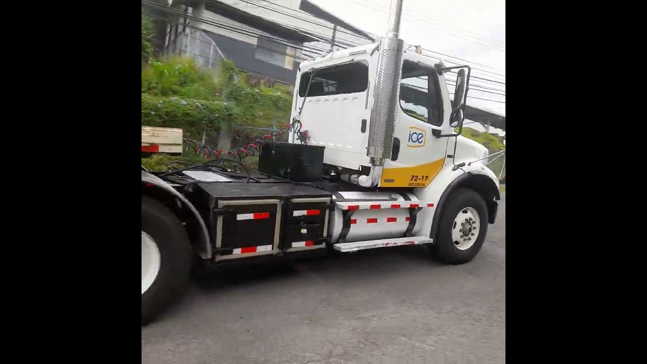 Freightliner M2 112  del ICE  🔌💡