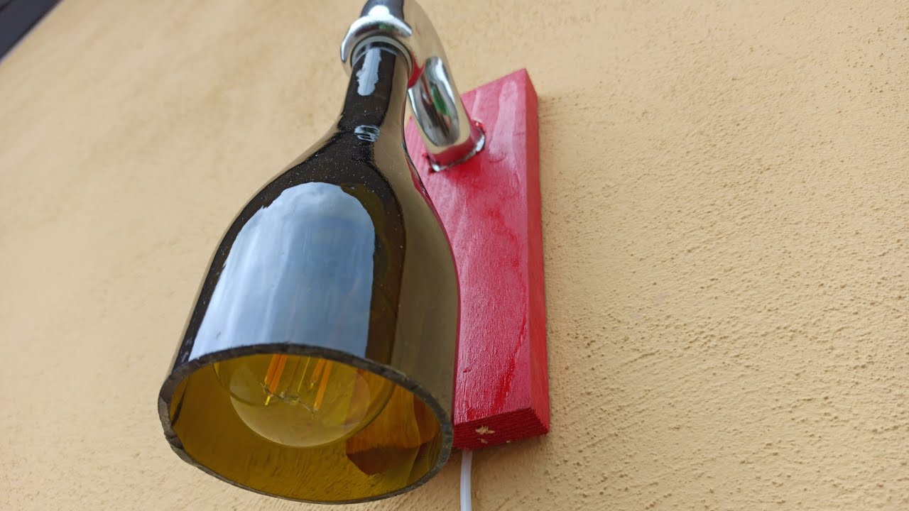 COME COSTRUIRE UNA LAMPADA DA GIARDINO CON BOTTIGLIE DI VETRO