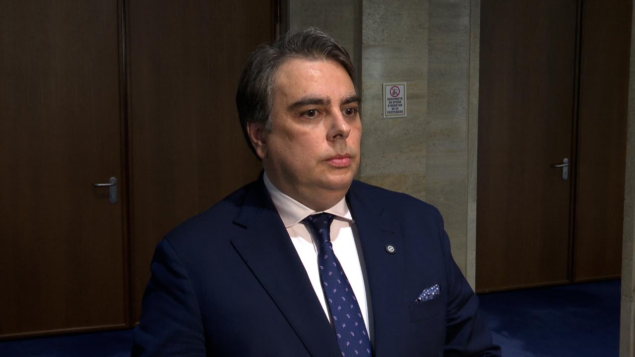 Асен Василев: Планът на „Новото начало“ е да има 100% хартия
