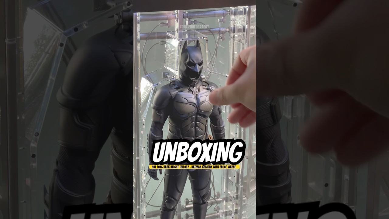 Unboxing: Hot Toys DC The Dark Knight Trilogy - Batman Armory with Bruce Wayne #batman #asmrvideo
