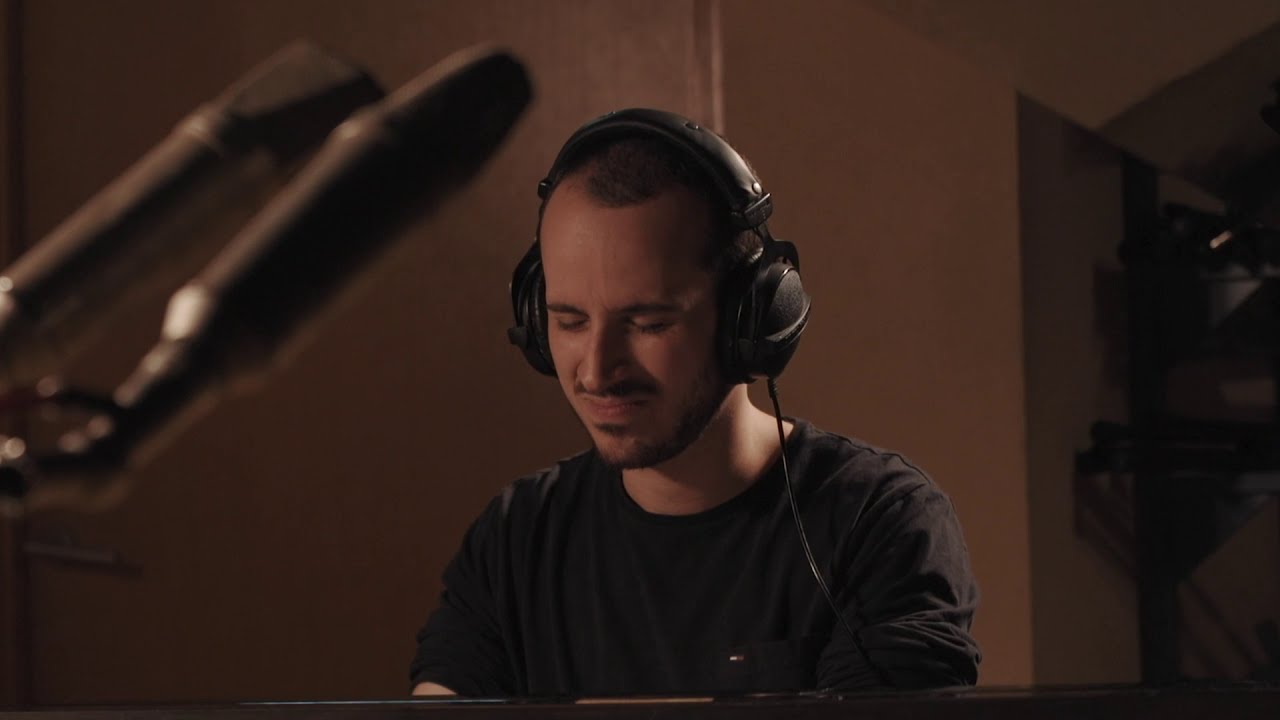 Tom Oren - Under a Carob Tree (Live in the Studio)