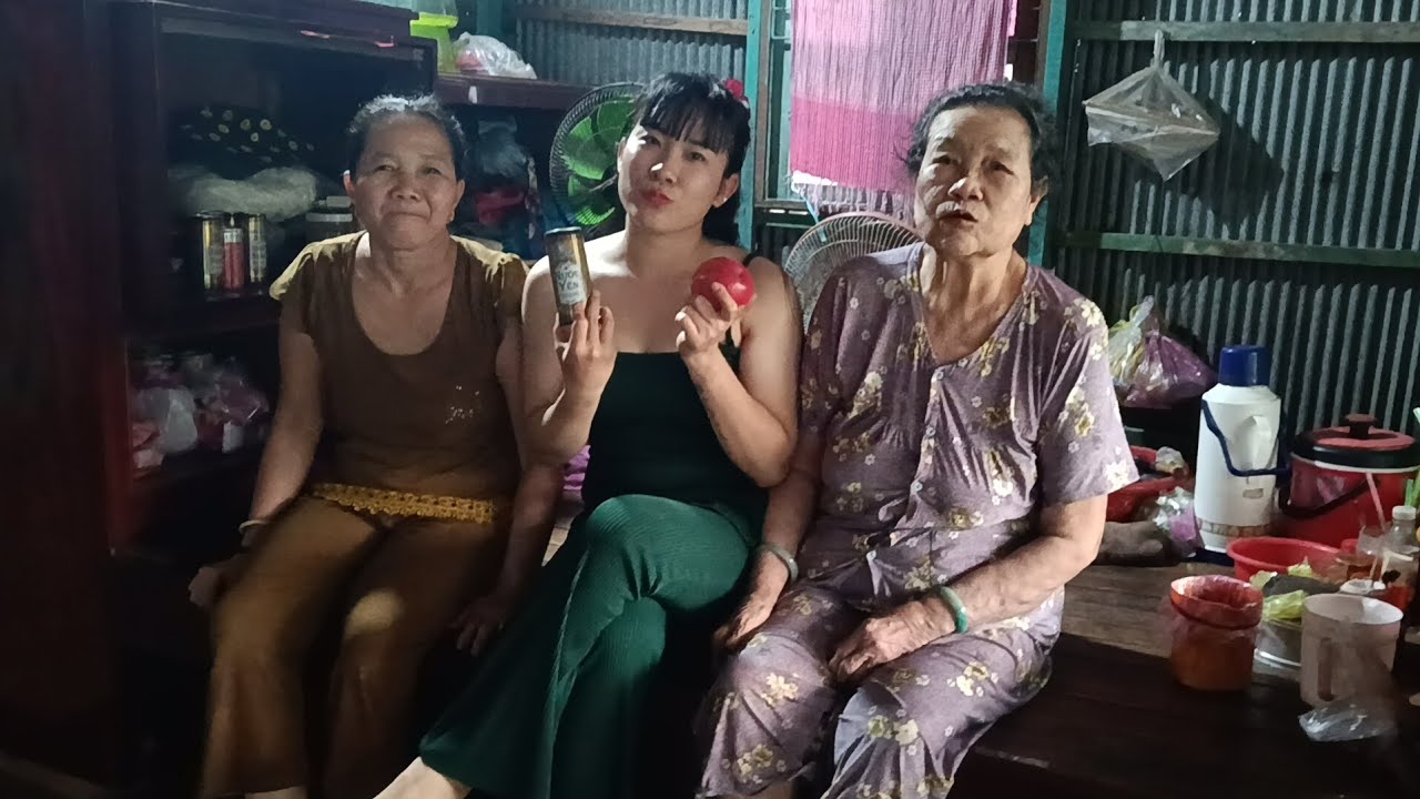 Đi Thăm Nhà Bà Nội Và Ra Ruộng Chơi 