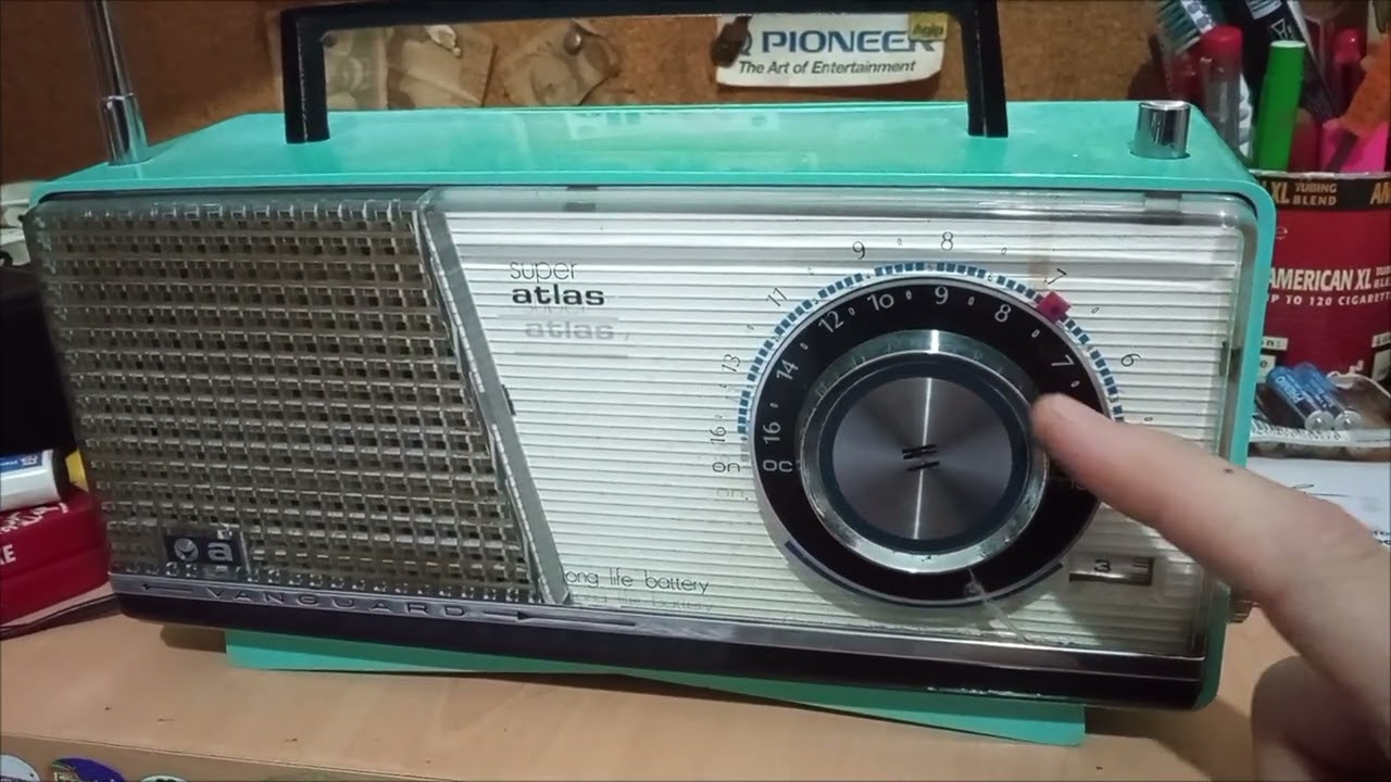 Vanguard Super Atlas Vintage Radio