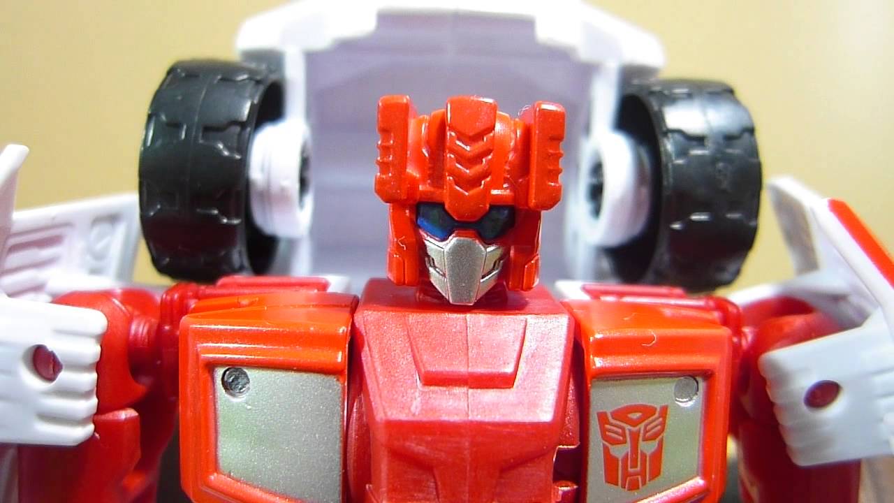 felzbug Reviews Combiner Wars Protectobots First Aid