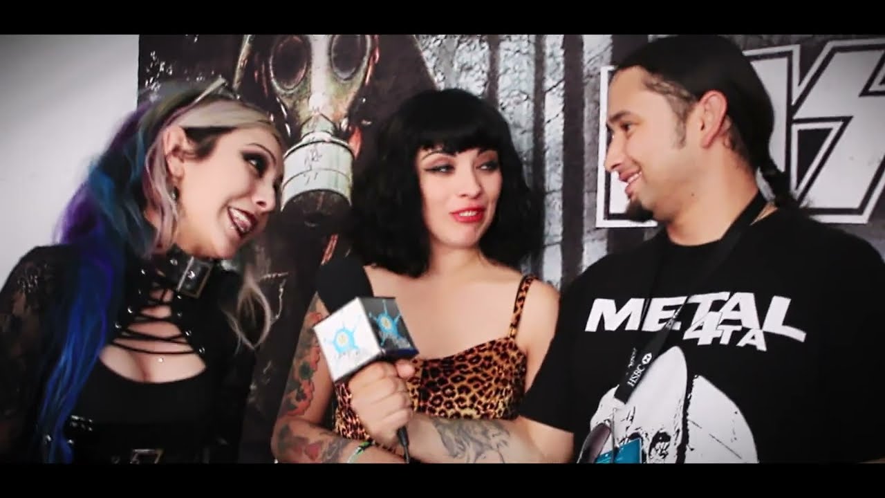 @Monlaferte con @cinthyablackcat (Mystica Girls) - desde Mexico para #ABRecords