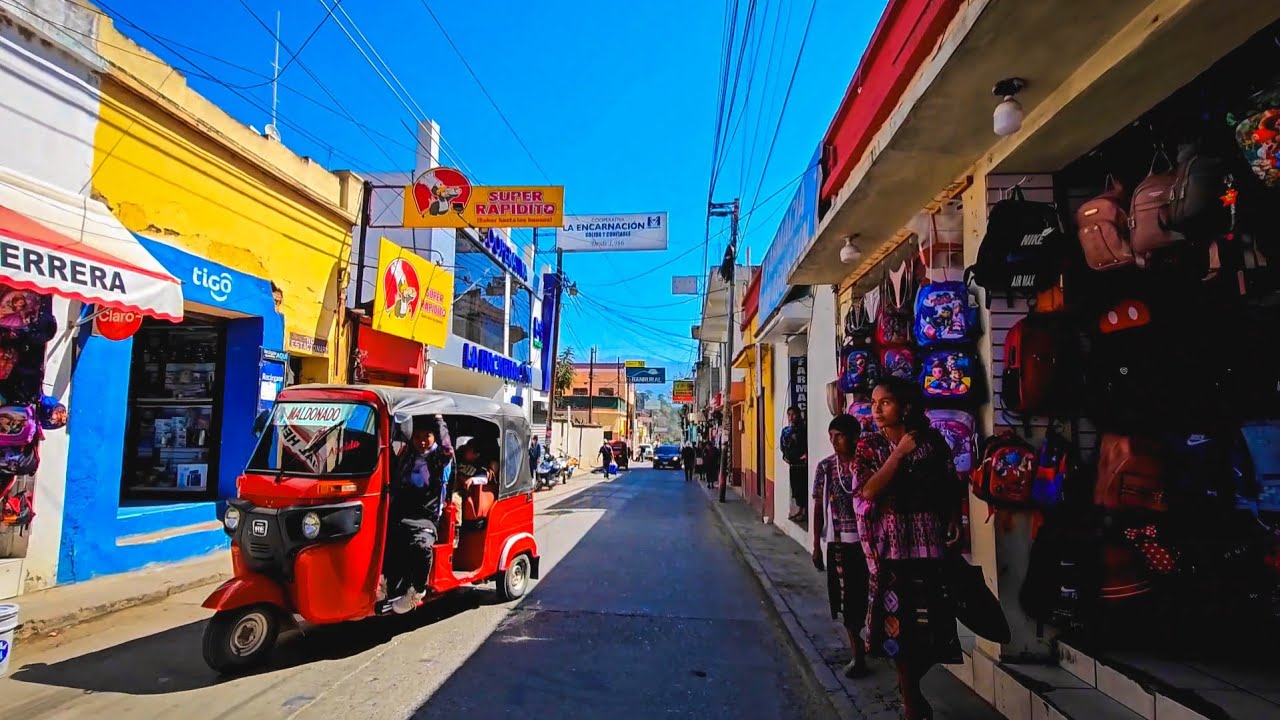 Las CALLES de San Ildefonso Ixtahuacán, pueblo mágico de Huehuetenango, Guatemala.