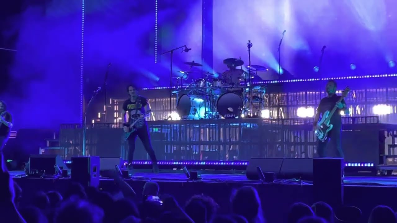 GOJIRA - Flying whales - Live @ Budapest 12/6/2023