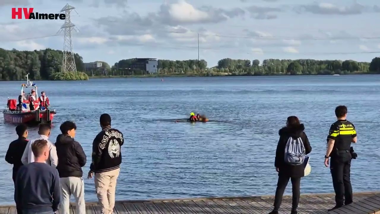Jongen gered uit Weerwater Almere