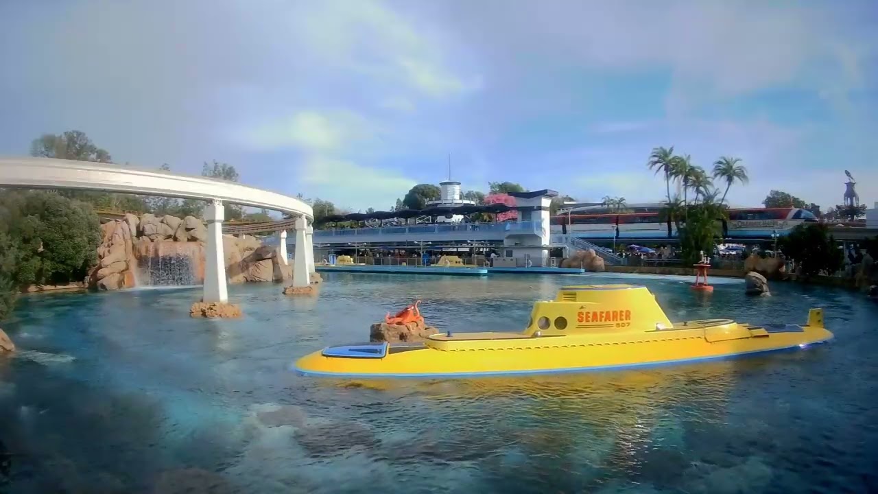 Submarine Lagoon - Disneyland