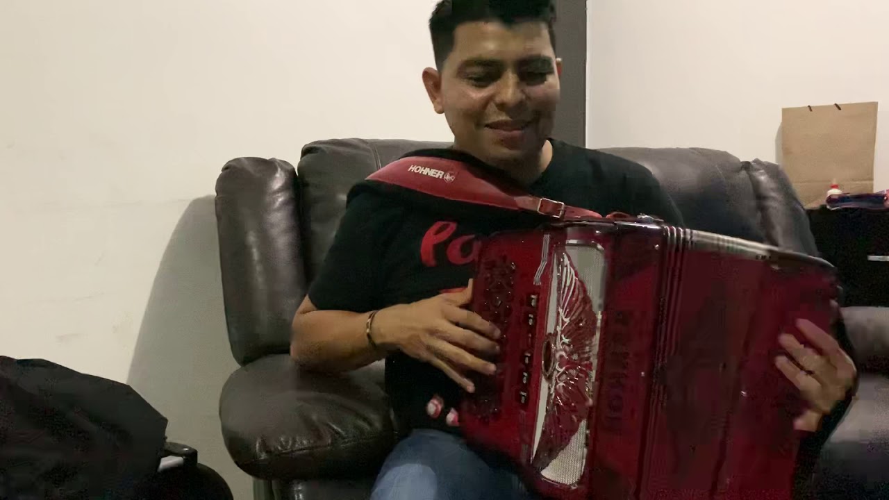 PURAS PERRONAS DE LOS TIGRES DEL NORTE- FREDDY HERNANDEZ 