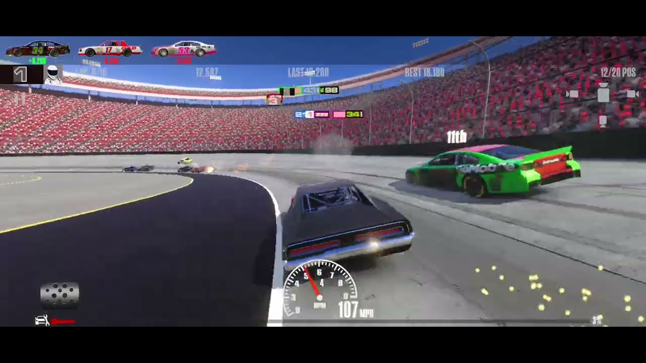Играю в Stock Car Racing. Её можно скачать в GOOGLE PLAY MARKET