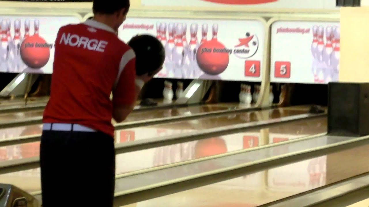 Svein Roger OLSEN at the 2012 EMC in Viennas Plus Bowling Center