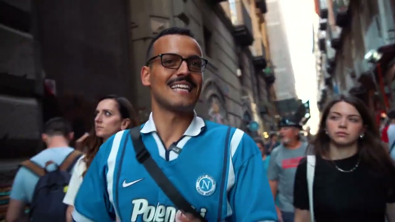 Alla scoperta della STREET ART nel CENTRO STORICO di NAPOLI con la nostra COMMUNITY! [vlog]