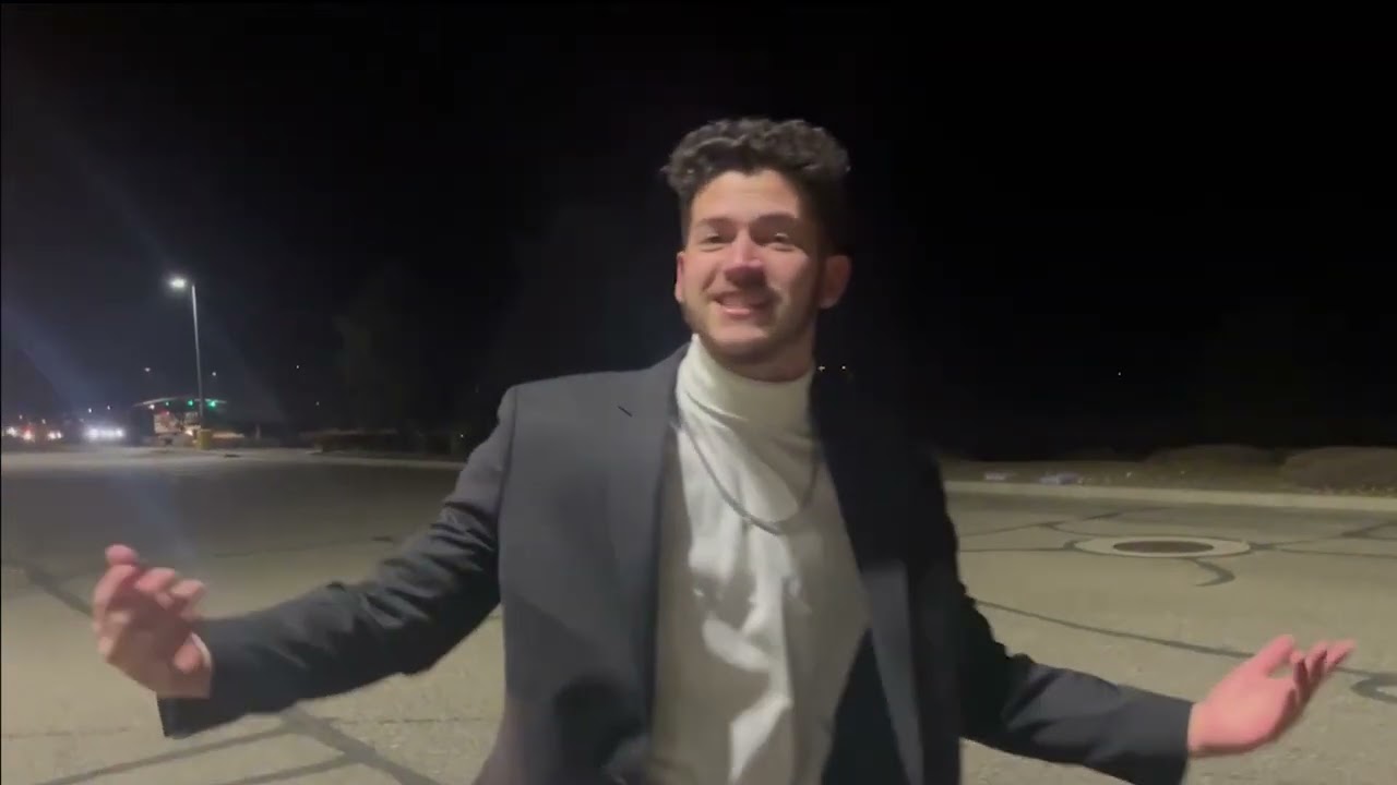 Robbed The Walmart (feat. Yuno Miles)  [Official Music Video]