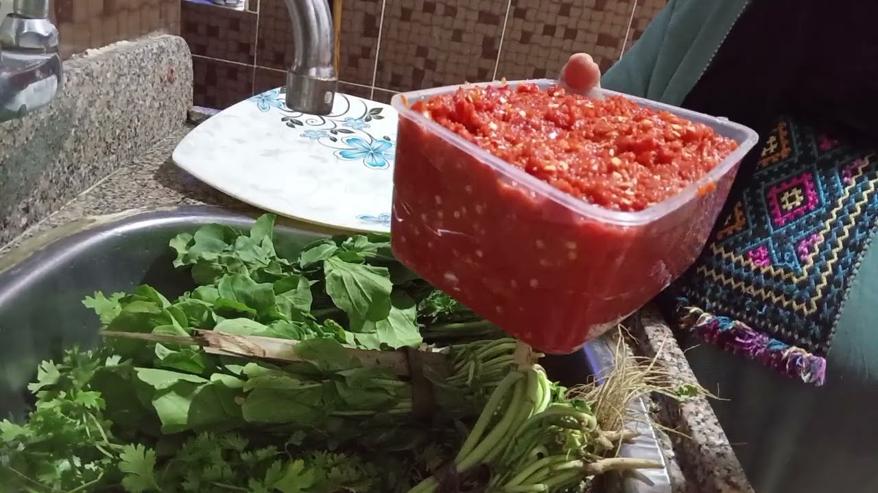 تعالوا شوفوا غدا الست الشقيانه بعد ما رجعت من شغلها