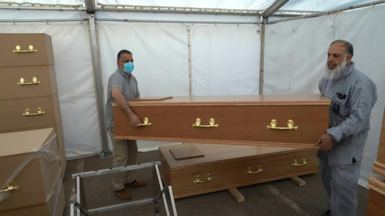 UK mosque builds 150-capacity temporary mortuary in carpark | AFP