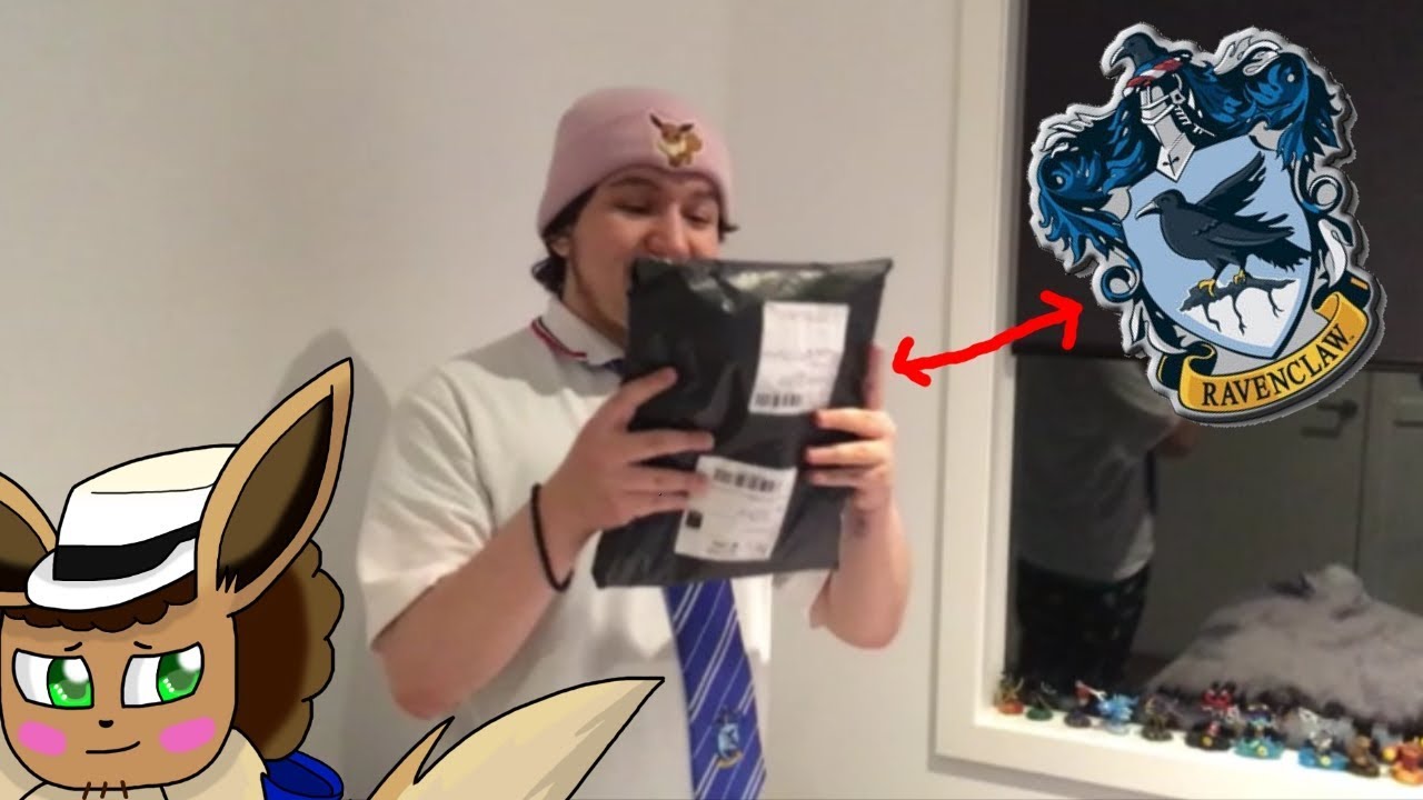 Ravenclaw robe unboxing XD