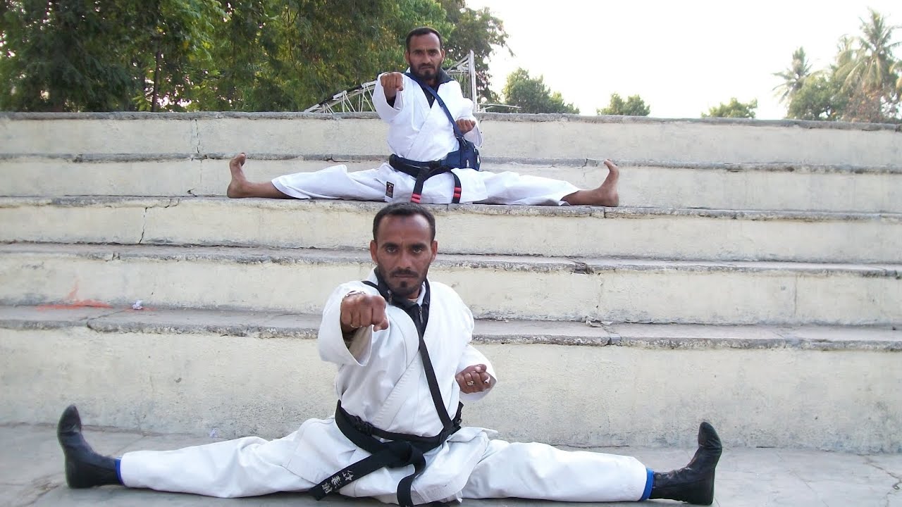 Karate demonstration JAMIA. #fitness #swimming #karateindia #indiankarate #karatekid #vhairalvideo