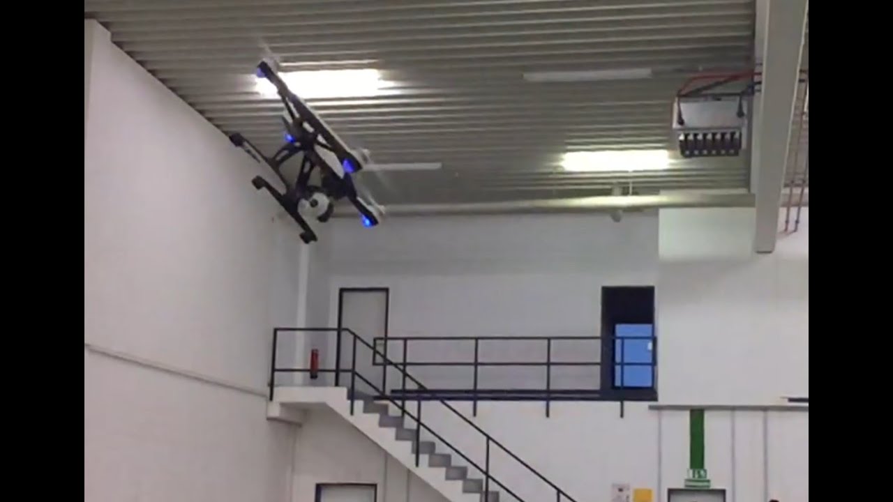 Yuneec Q500 vs DJI Phantom - Agility Indoor Test