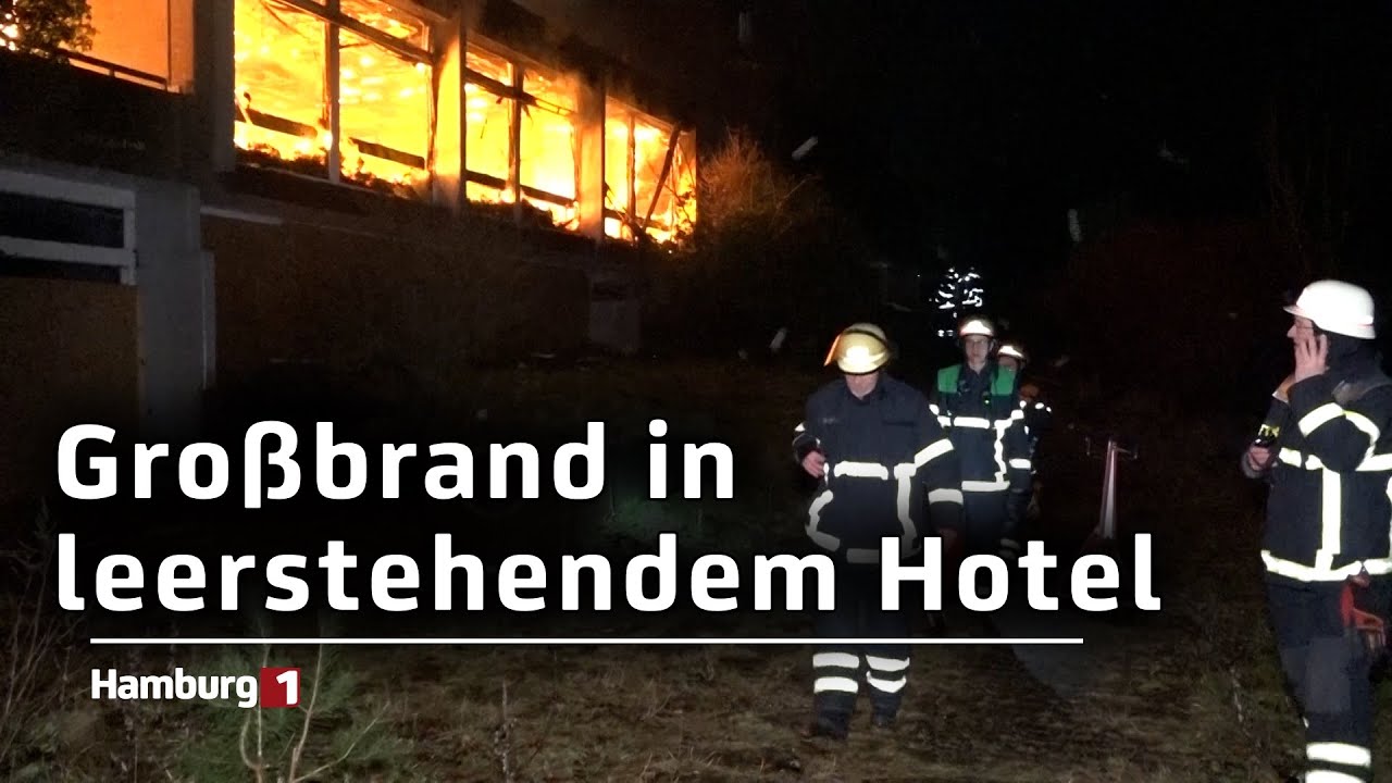 War es Brandstiftung? Ehemaliges Hotel in Hausbruch brennt vollständig aus!