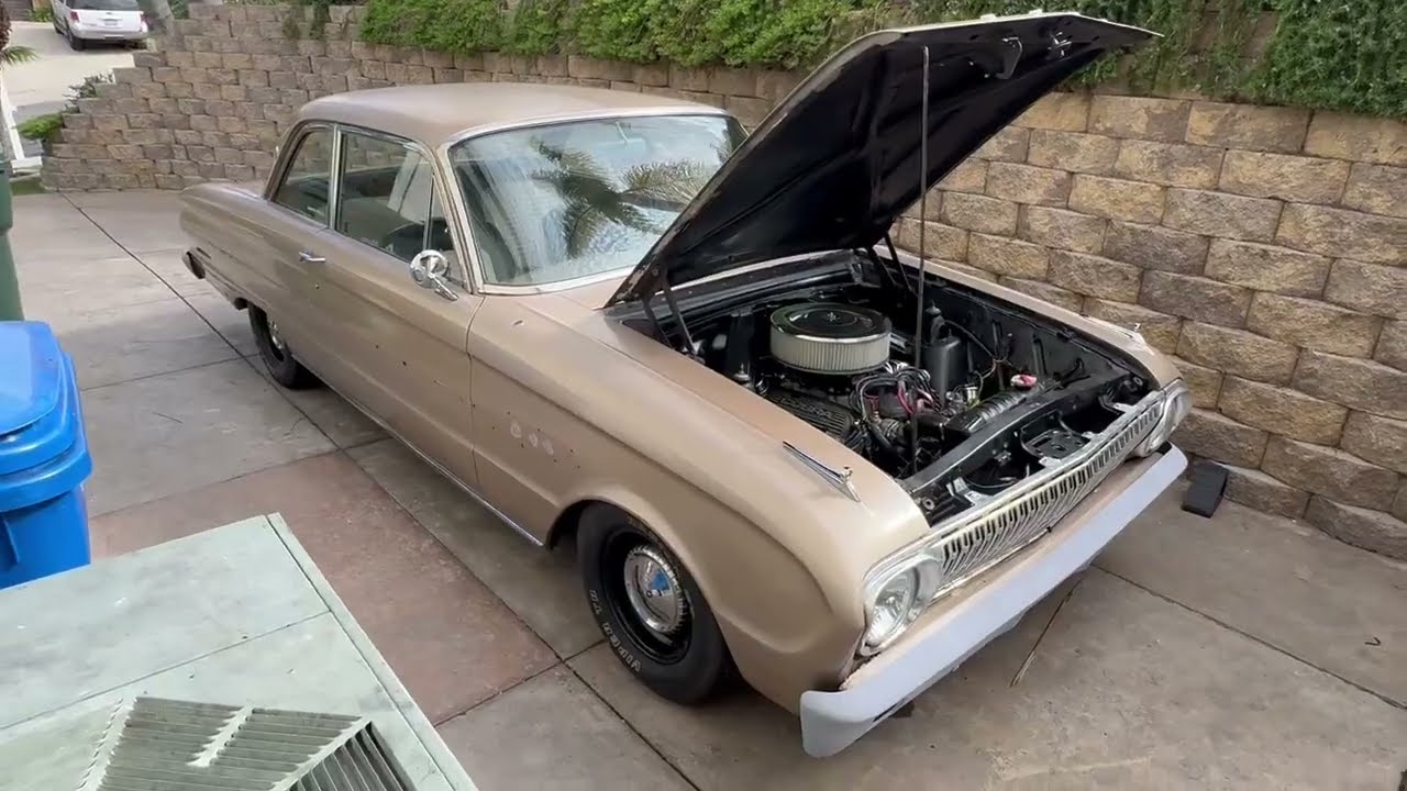 Продается Ford Falcon Futura 302 1962 года выпуска на BuildMyRide.com - холодный запуск.