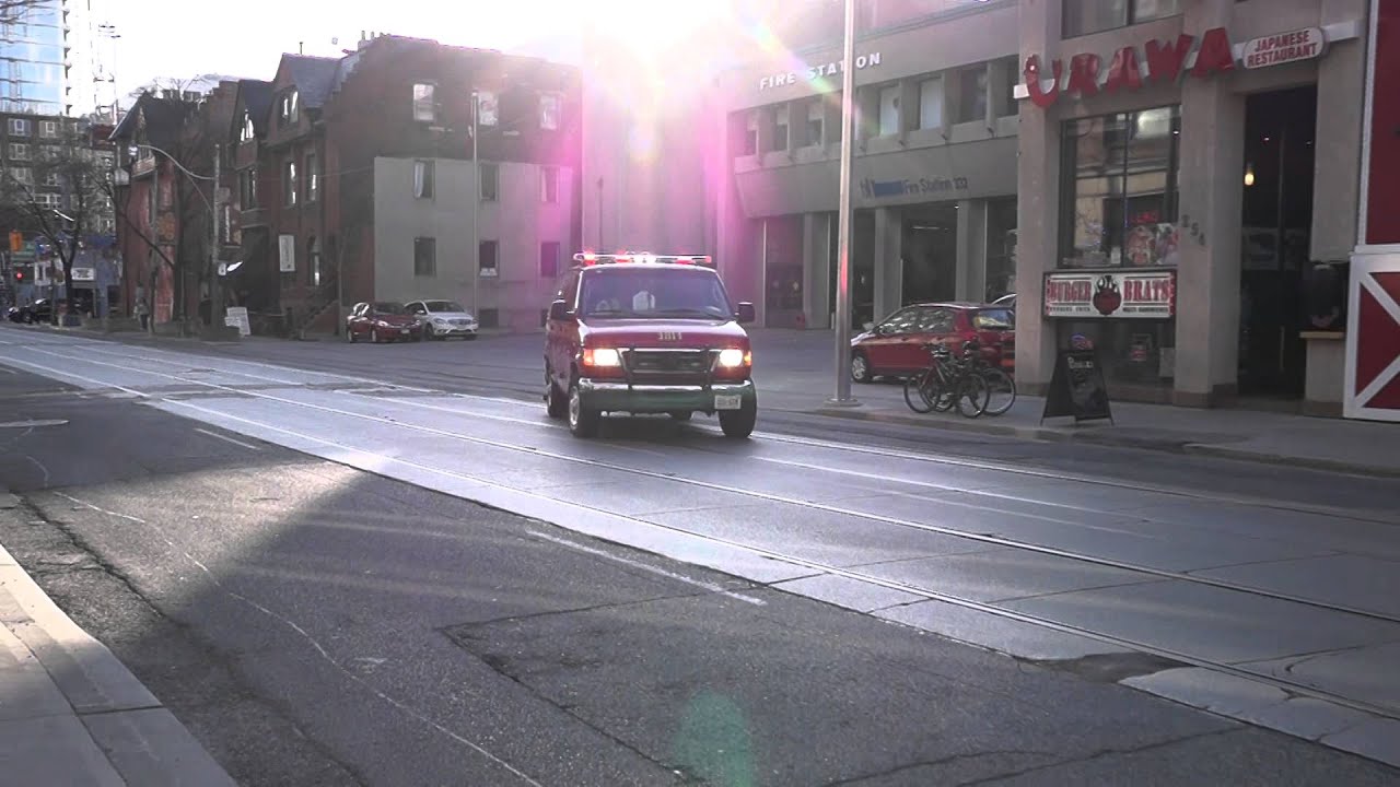 Toronto Fire District Chief 33 Responding