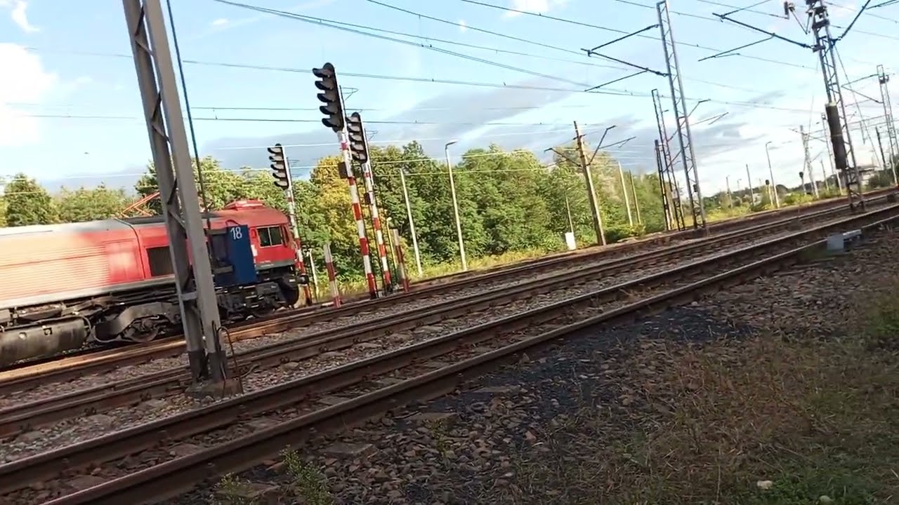 Przejazd Lokomotywy ET22-812 z węglarkami przez Zabrze - Makoszowy