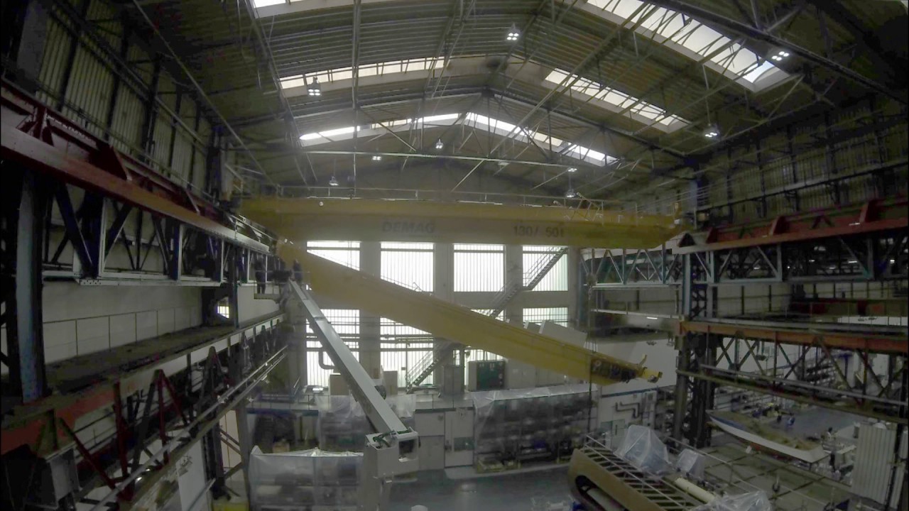 Montage 130t/50to DEMAG Kran bei SKF Marine in Hamburg