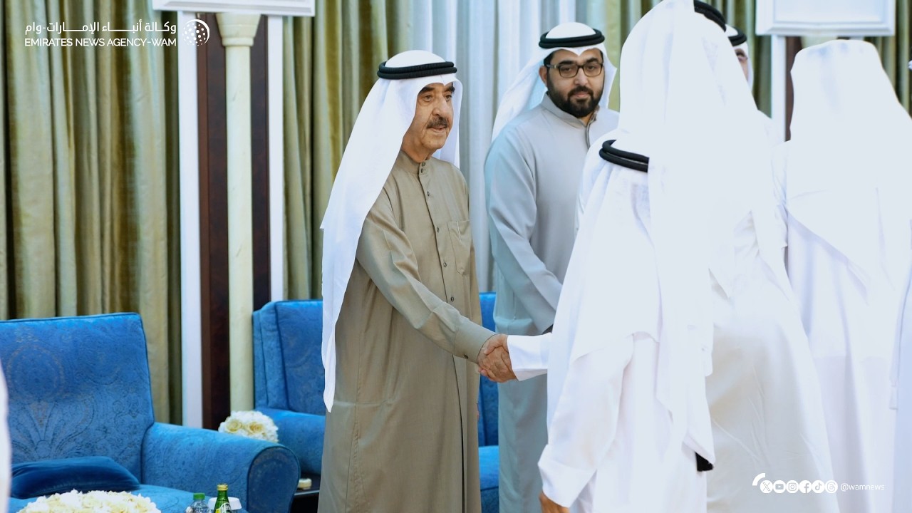 حاكم أم القيوين يستقبل المهنئين بحلول شهر رمضان
