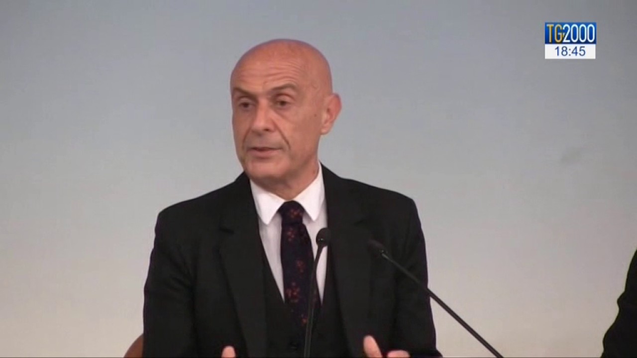 Sicurezza e immigrazione. Varate nuove norme: rimpatri veloci e richieste d'asilo pi&ugrave; snelle