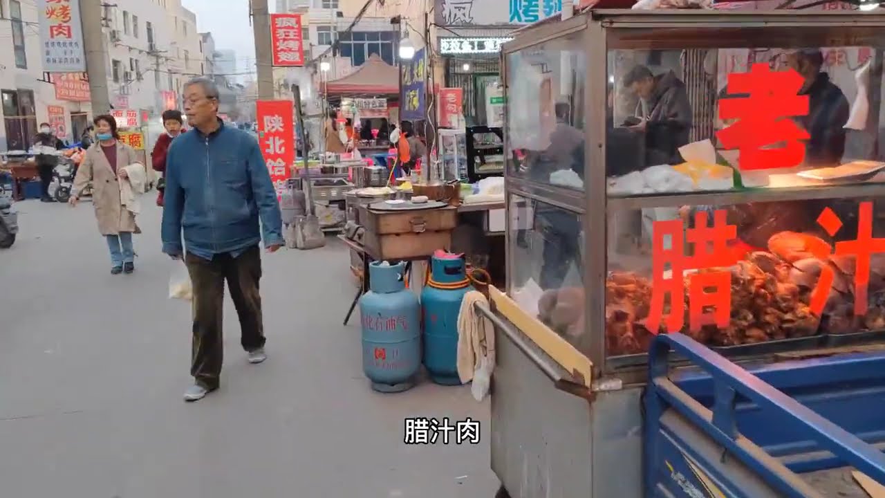 徒步走了十几公里逛荞麦花海，乡村建设的很漂亮，晚上到蓝田县城吃碗饸饹面，住下了#随手拍 #乡村游 #旅游 #荞麦花海