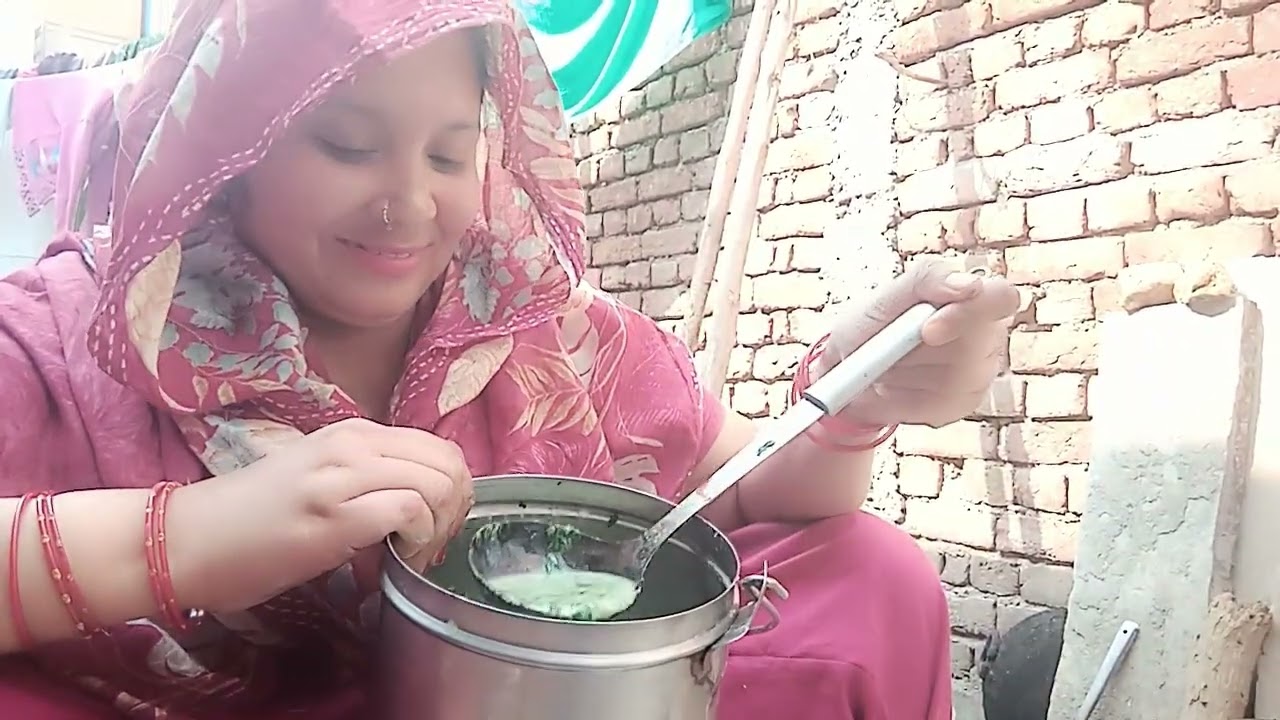 मथुरा में आके बनाई चूल्हे पे रोटी🍲🥯🥞🥰🥰 मजे आ गए