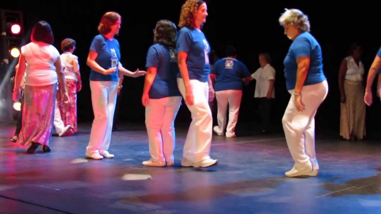 DANÇA SÊNIOR CORPO EM MOVIMENTO - UMA HOMENAGEM AOS IDOSOS QUE PRATICAM A DANÇA SÊNIOR