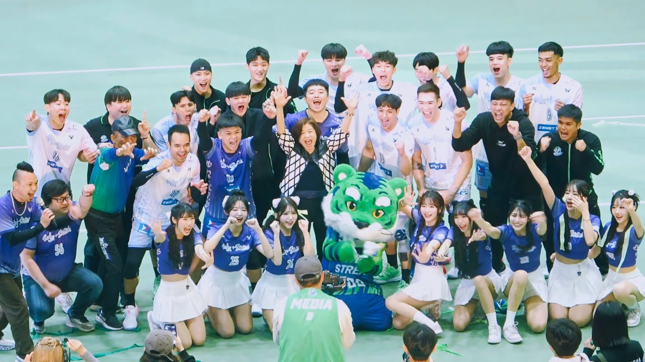 小魔女啦啦隊 連莊封王賽後/勝利繞場擊掌🏐2026/3/8 台中連莊vs台鋼天鷹 臺體大體育館