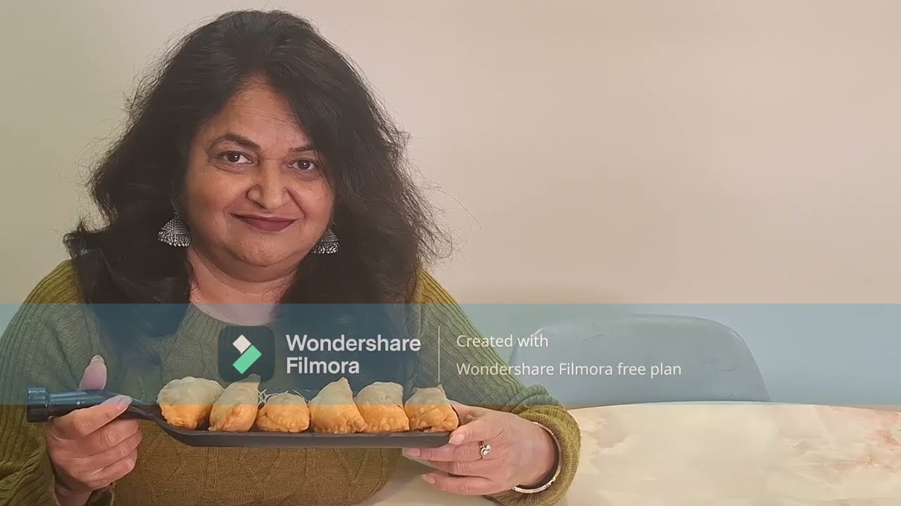 Mawa Gujiya Recipe | Holi Special Gujiya | Khasta & Crispy Traditional Sweet | Prom Kitchen