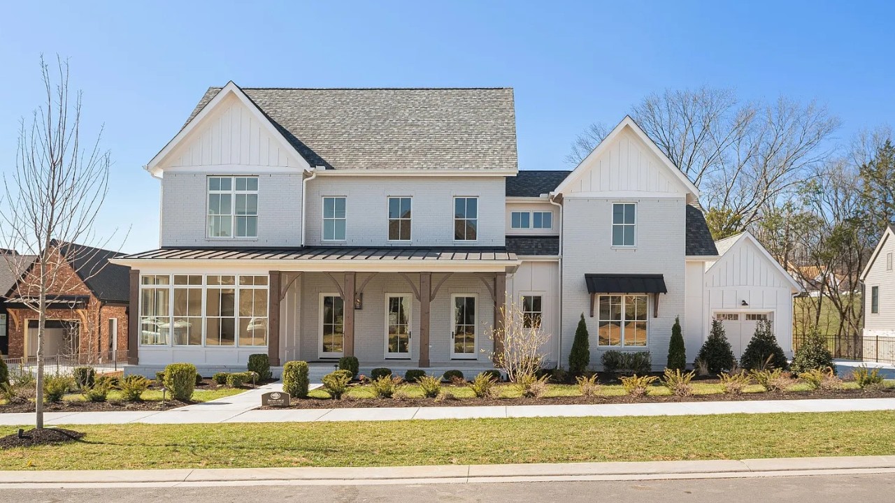 I Just Found A GEORGEOUS $3,500,000 Modern Farmhouse In The Heart Of Tennessee