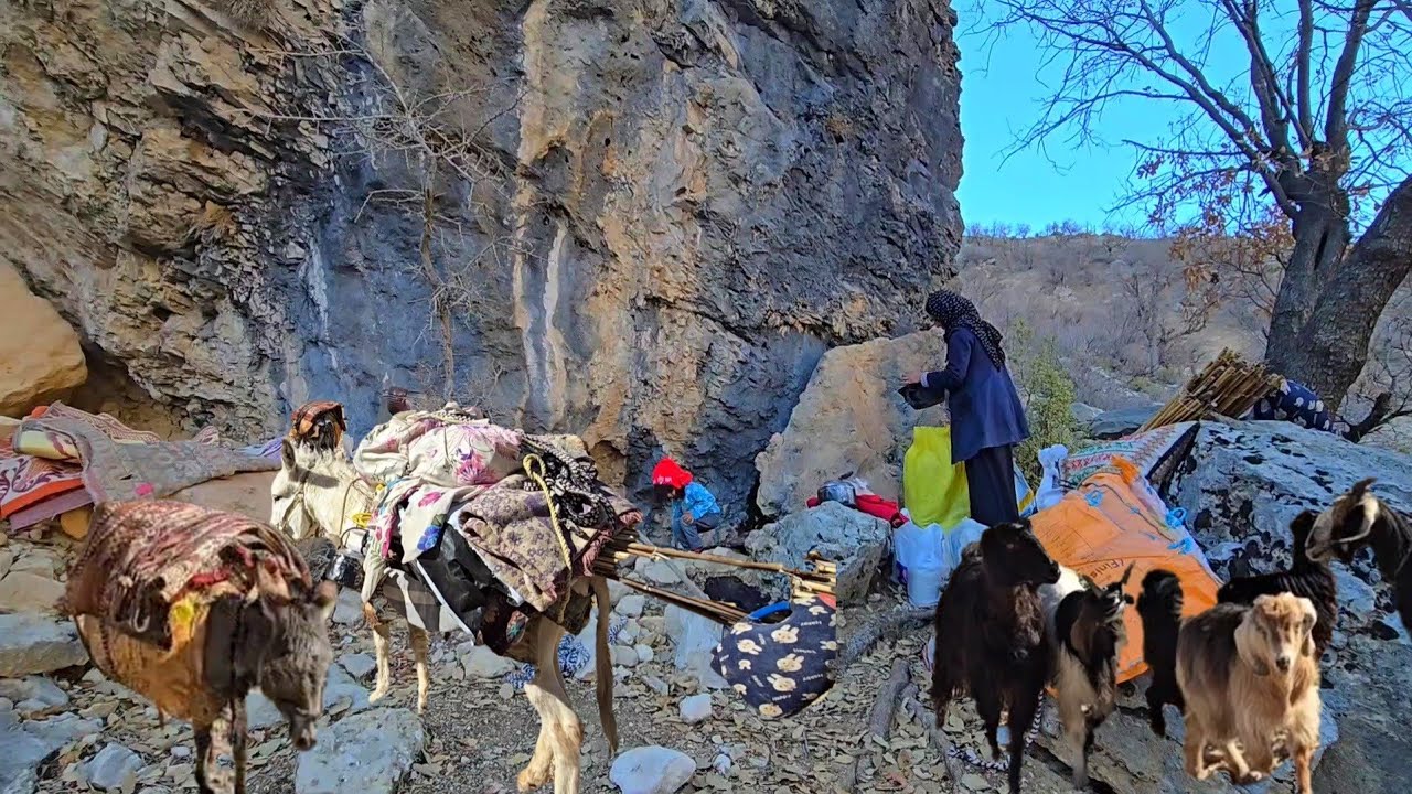Cave Dwelling Life 🏔️ | Winter Migration of a Nomadic Woman and Taking Shelter in a Cave 🪨