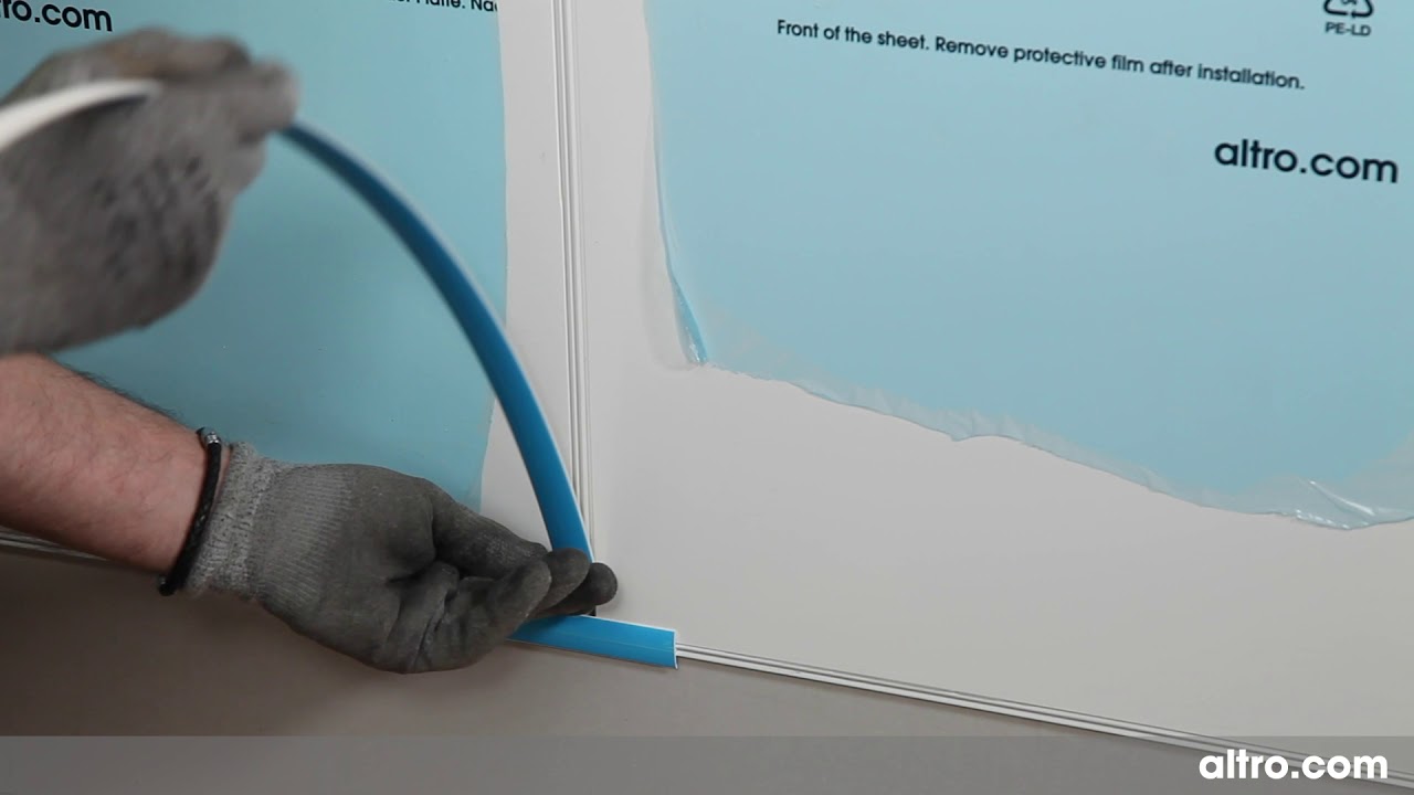 Altro walls installation 7: Fitting the sheet