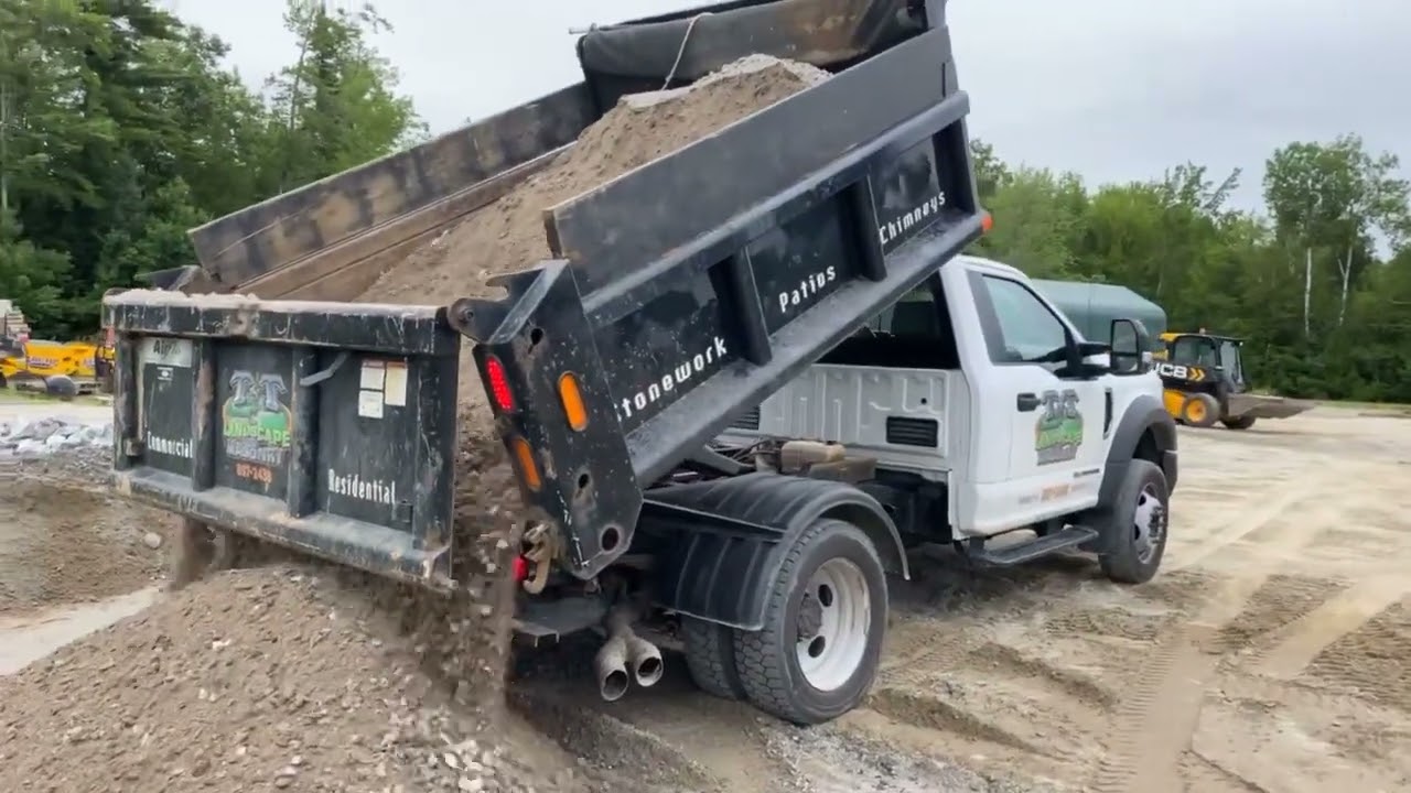 F550 super duty dumps 5 yards of gravel (15,000 lbs)
