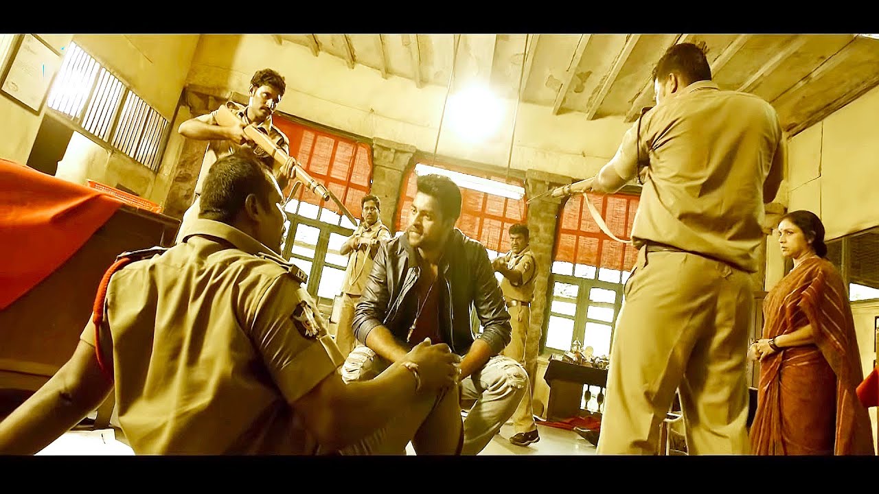 माँ पे हाथ उठाने वाला अफसर को उसी के पुलिस स्टेशन में कुत्ता बनाया - Loafer - Varun tej