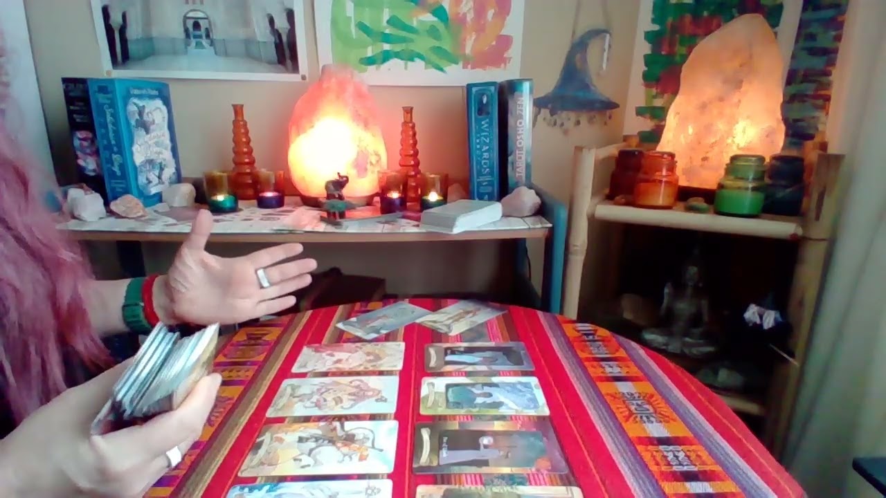 TAURO!! 🔮 Cerrar&aacute;s la boca a quienes no creyeron en ti!! En el amor alguien te ve ultra fabuloso!!