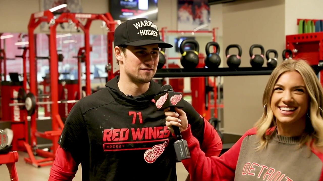 Dylan Larkin & Tyler Bertuzzi NHL 19 Challenge | Strength