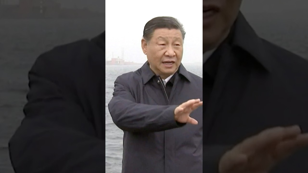 China&rsquo;s Economy Slows Despite Hitting Target