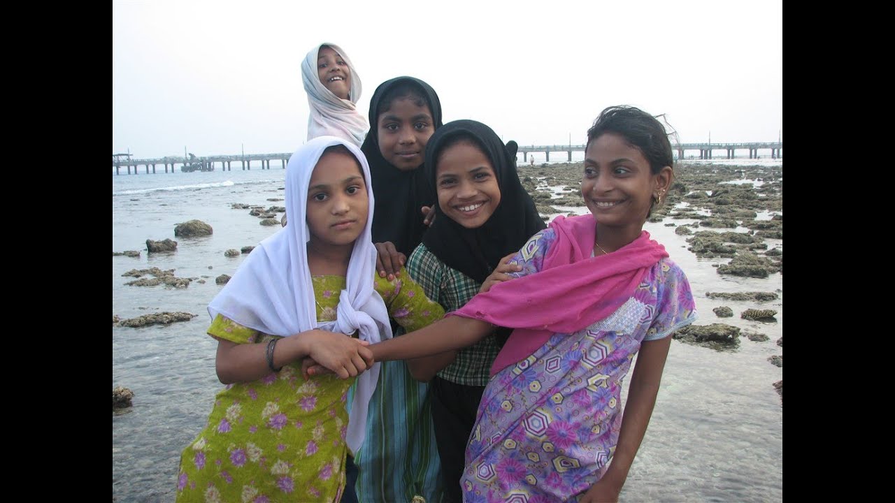LAKSHADWEEP - SEA & THE PEOPLE