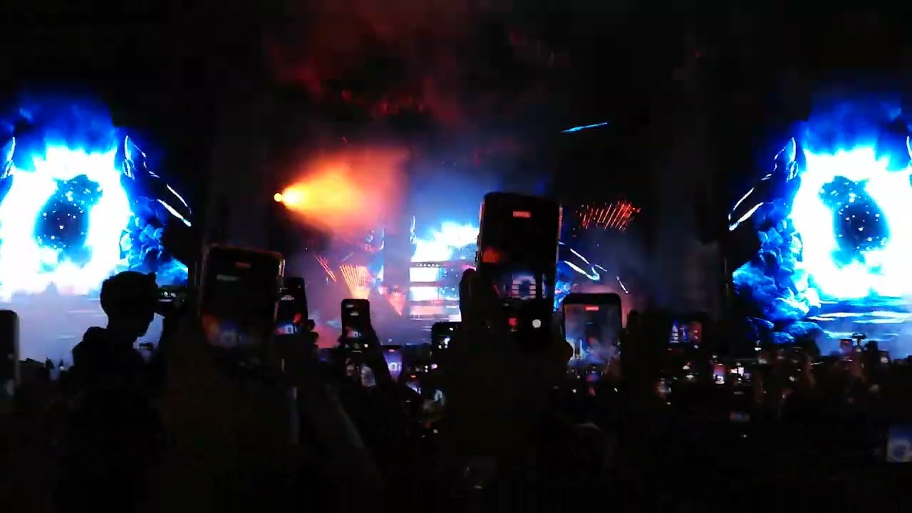 LO MISMO DE SIEMPRE - MORA | Live Non Stop The Madness 2026 🇧🇴 Intro